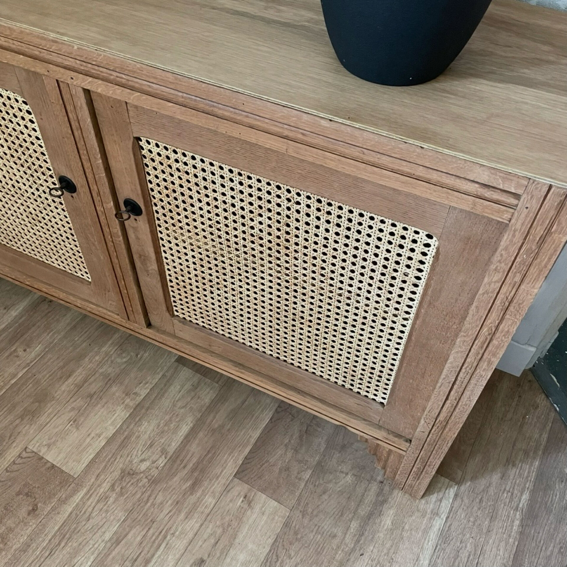 Buffet en chêne et cannage