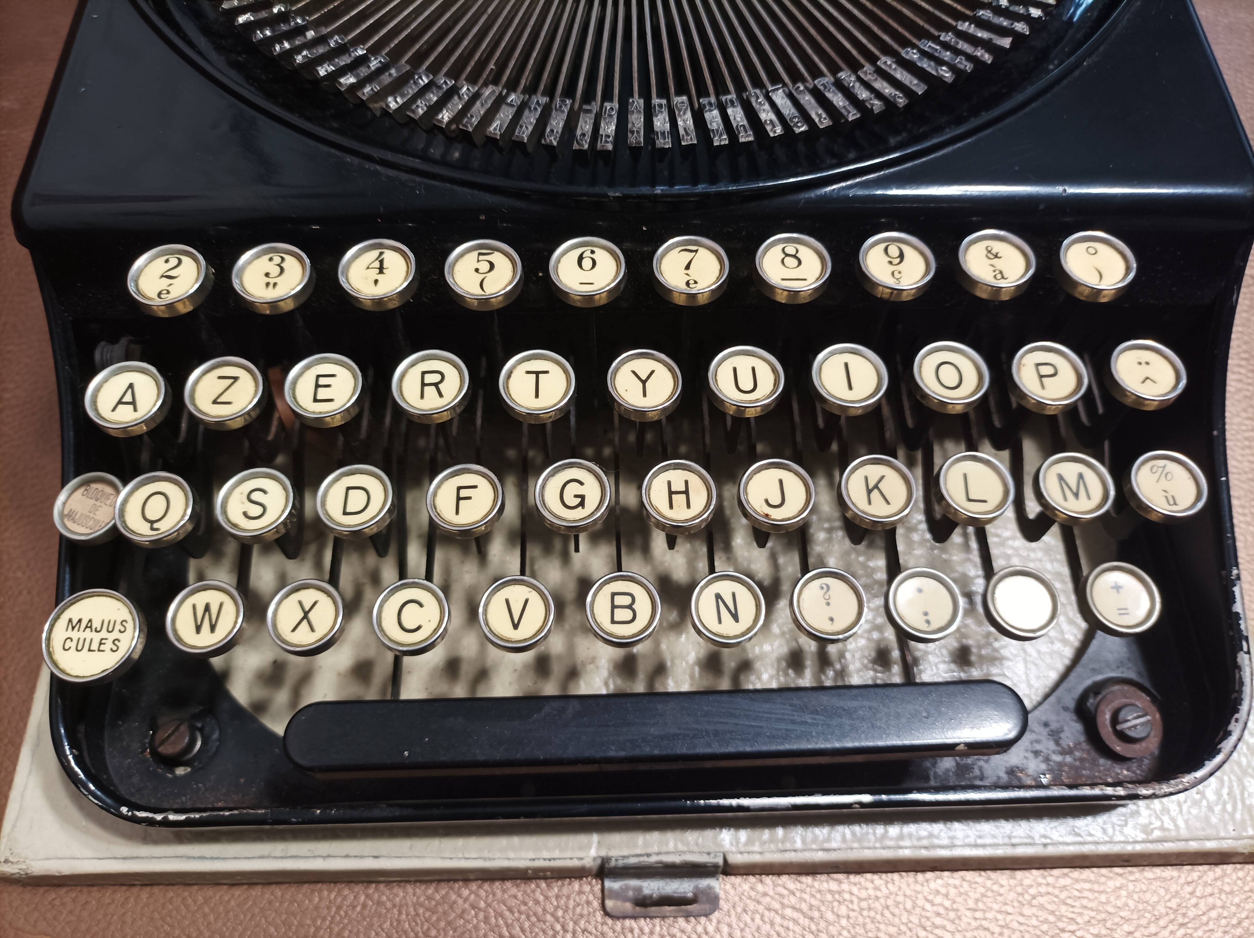 Monarch pioneer black old