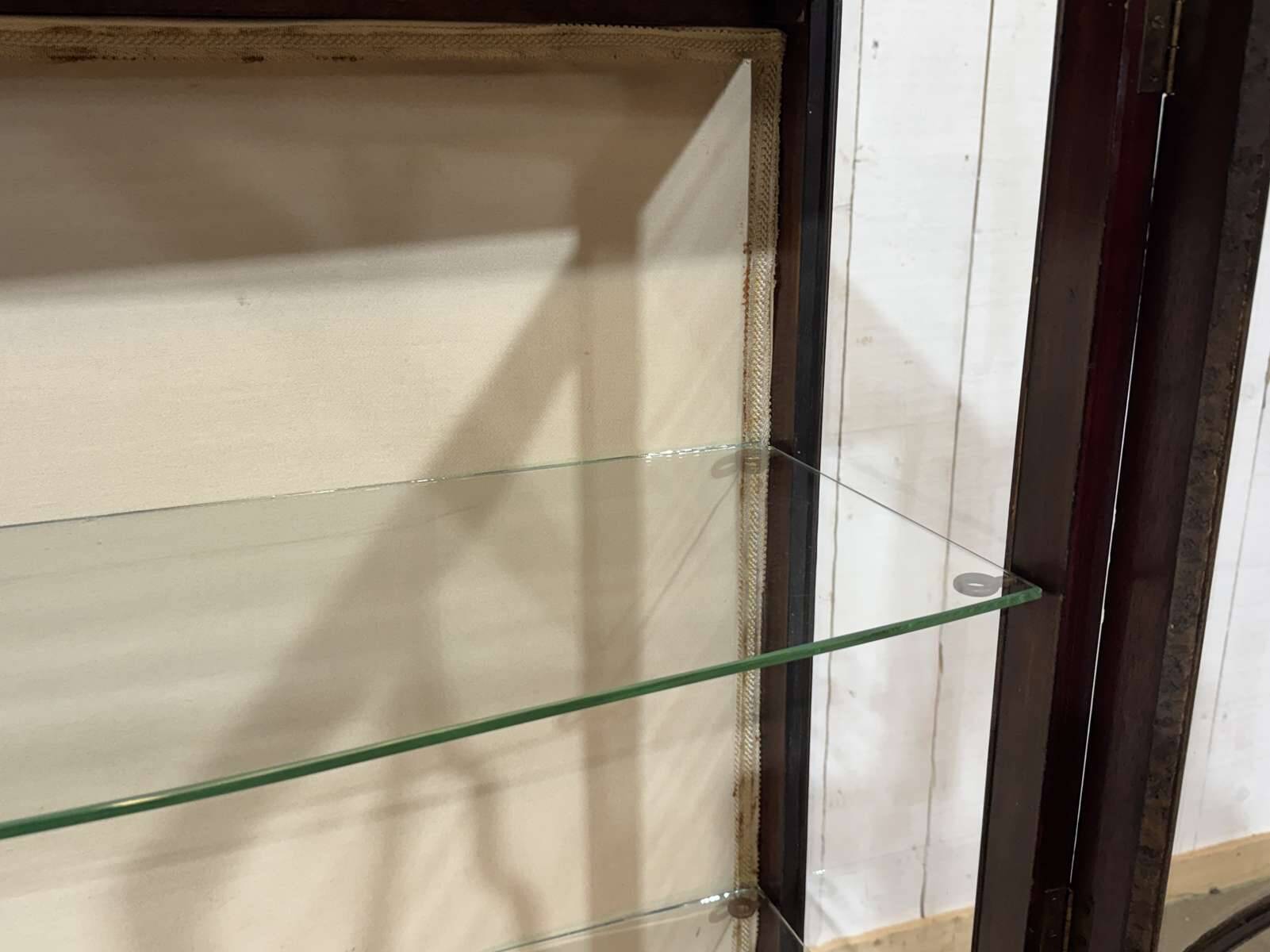 1930s English display cabinet in mahogany