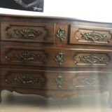 Antique style chest of drawers