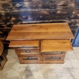 Meuble by trade (grain maker)