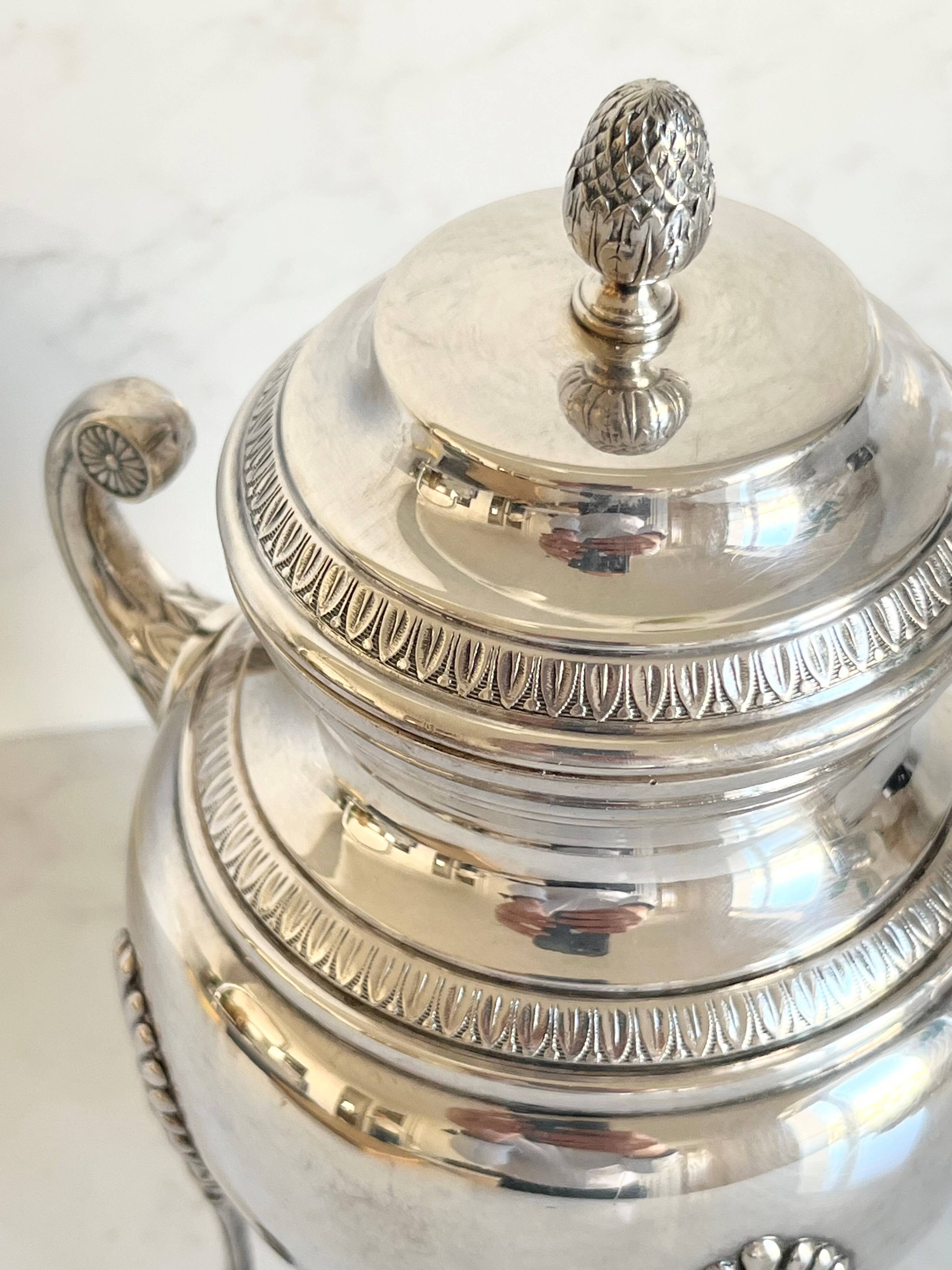 Ravinet d’Enfert silver-plated sugar bowl resting on 4 claw feet, Emp-style palmette motif