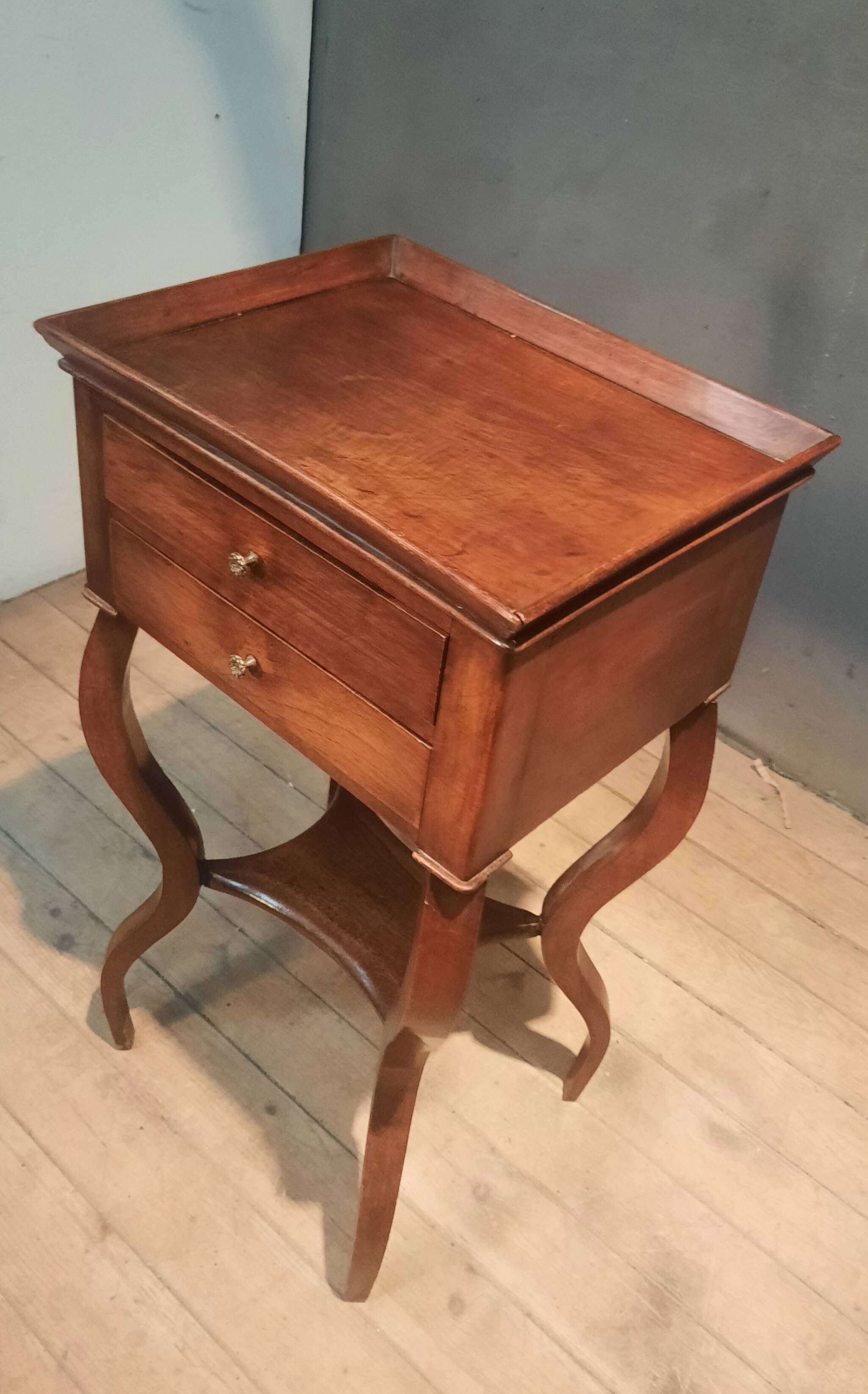 Coiffeuse  du dix-neuvieme sciecle