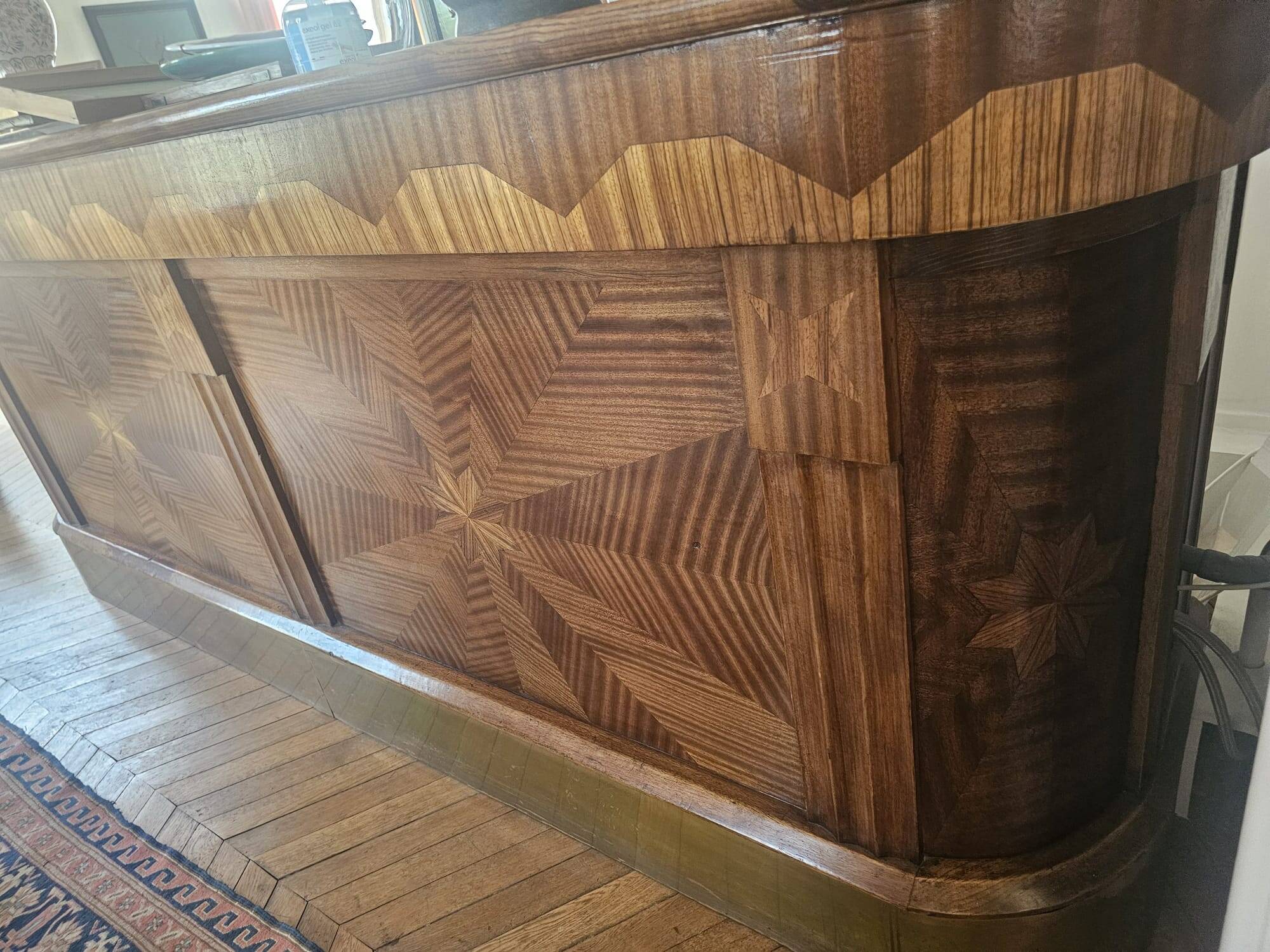 Bar counter from the 1950s