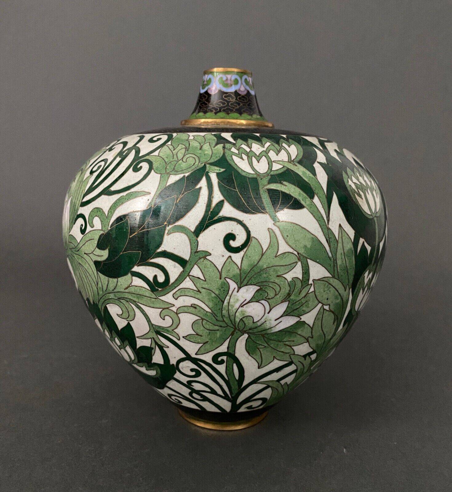 Ball-shaped cloisonné vase by Jingfa China 20th floral decor