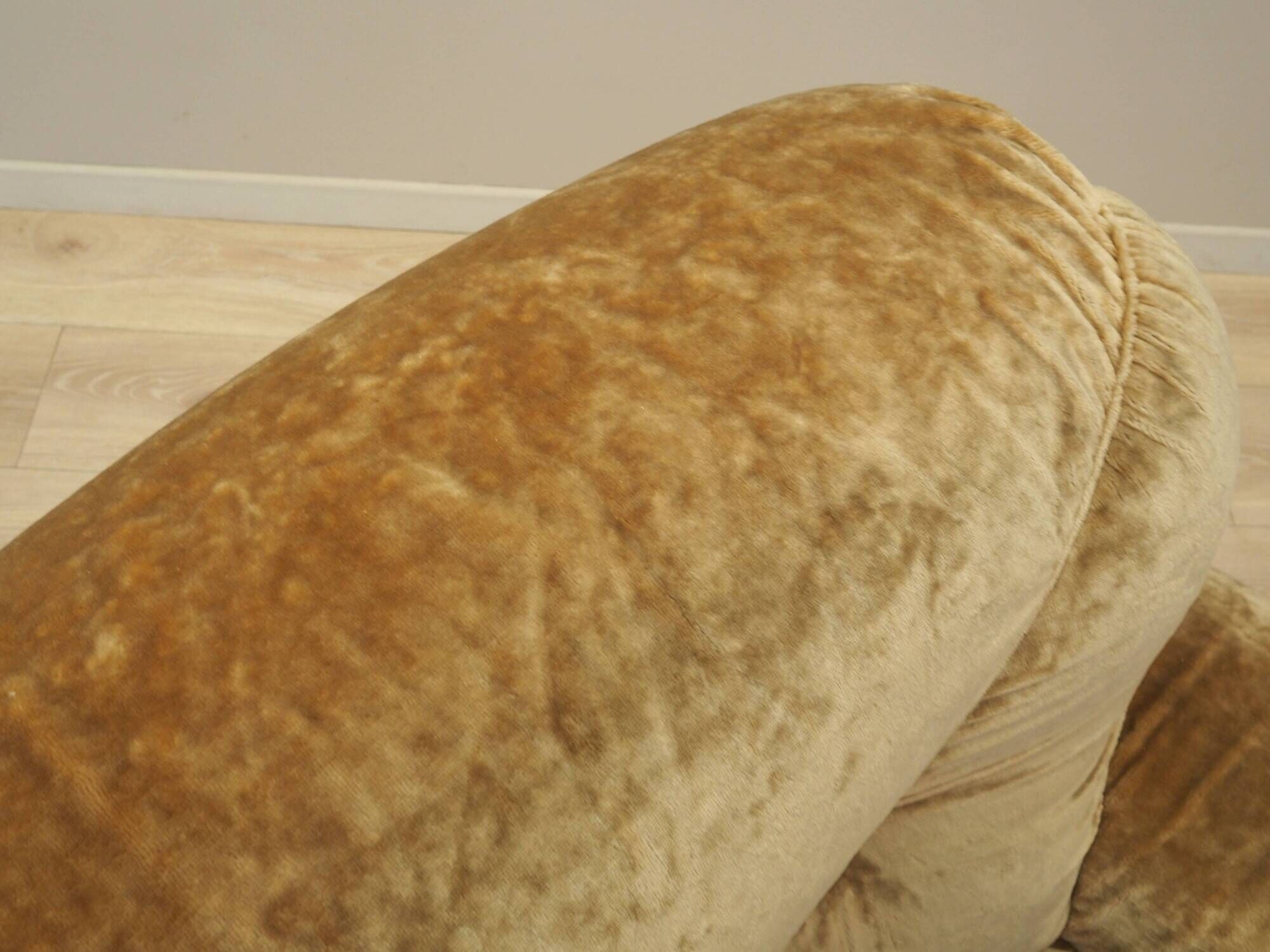 Velour armchair, Italian design, 1970s, production: Italy