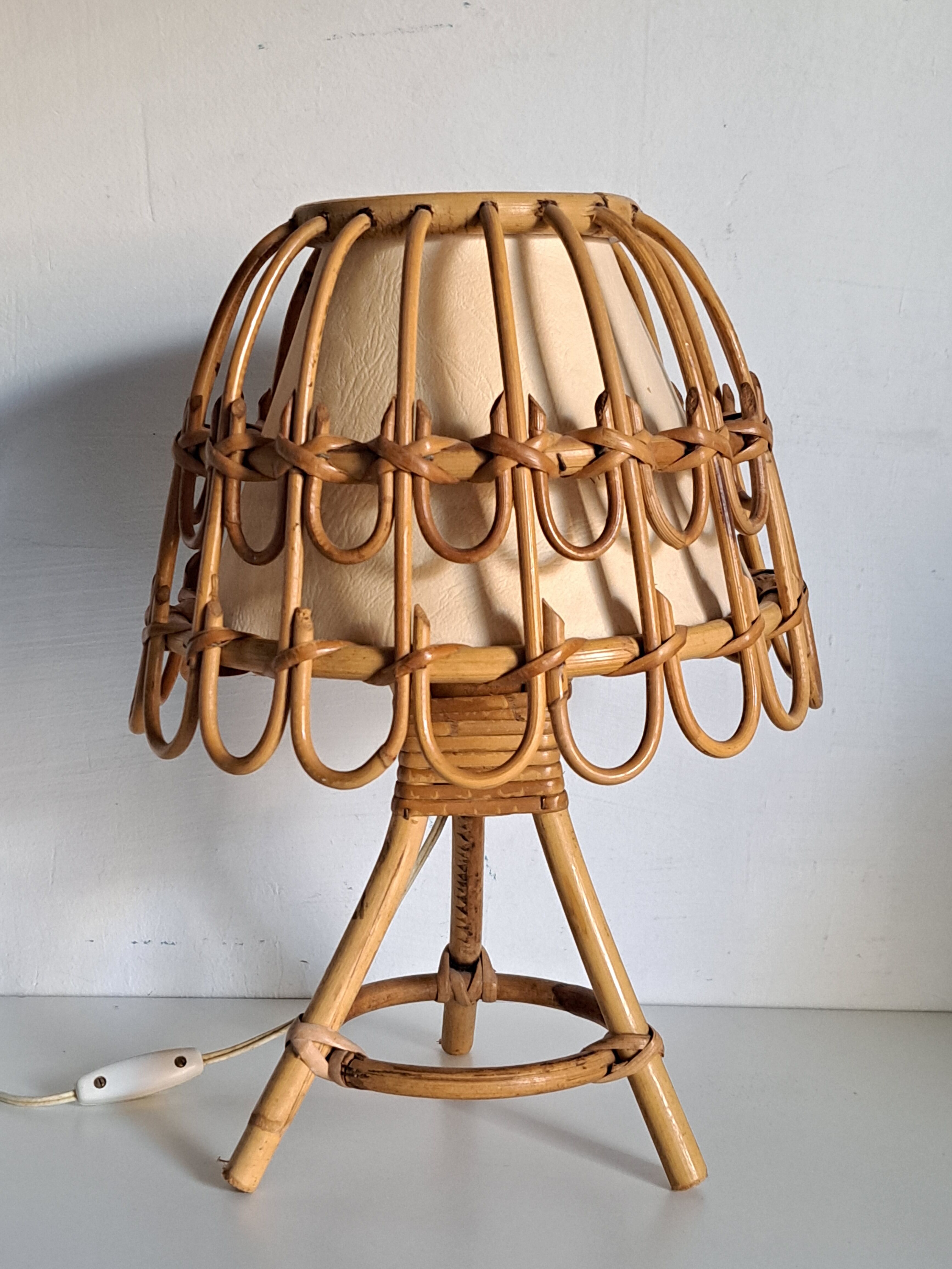 Vintage bamboo bedside lamp