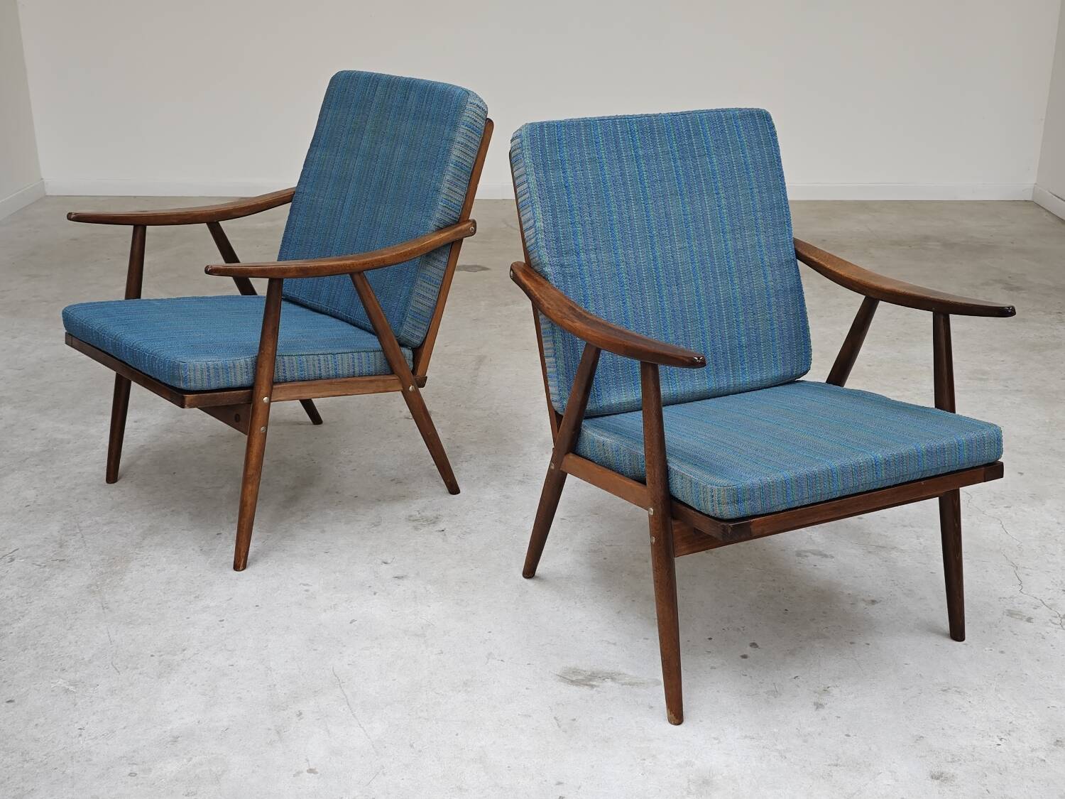Pair of blue boomerang armchairs by Antonin Suman for Ton (Thonet) 1960