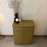 Small buffet, whisky color