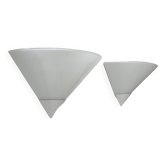 Paire d'applique vintage, opaline et métal laqué blanc, France  1970