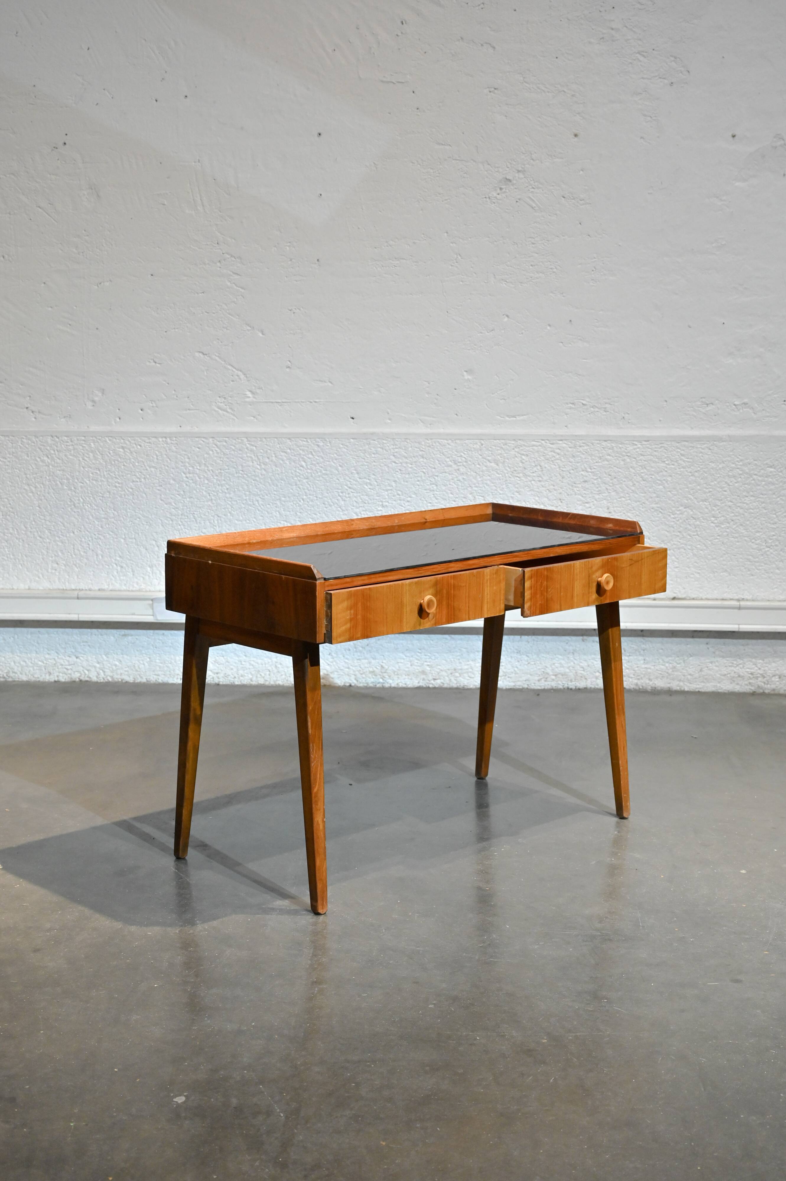 Console table by Interier Praha