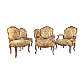 Salon de style Louis XV comprenant une paire de fauteuils et trois chaises