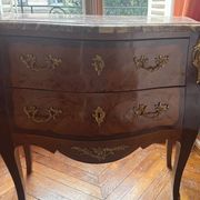 Louis XV style chest of drawers from the Louis Philippe period