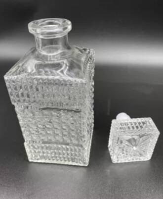 Whiskey decanter pitcher bottle square cap diamond decor,
