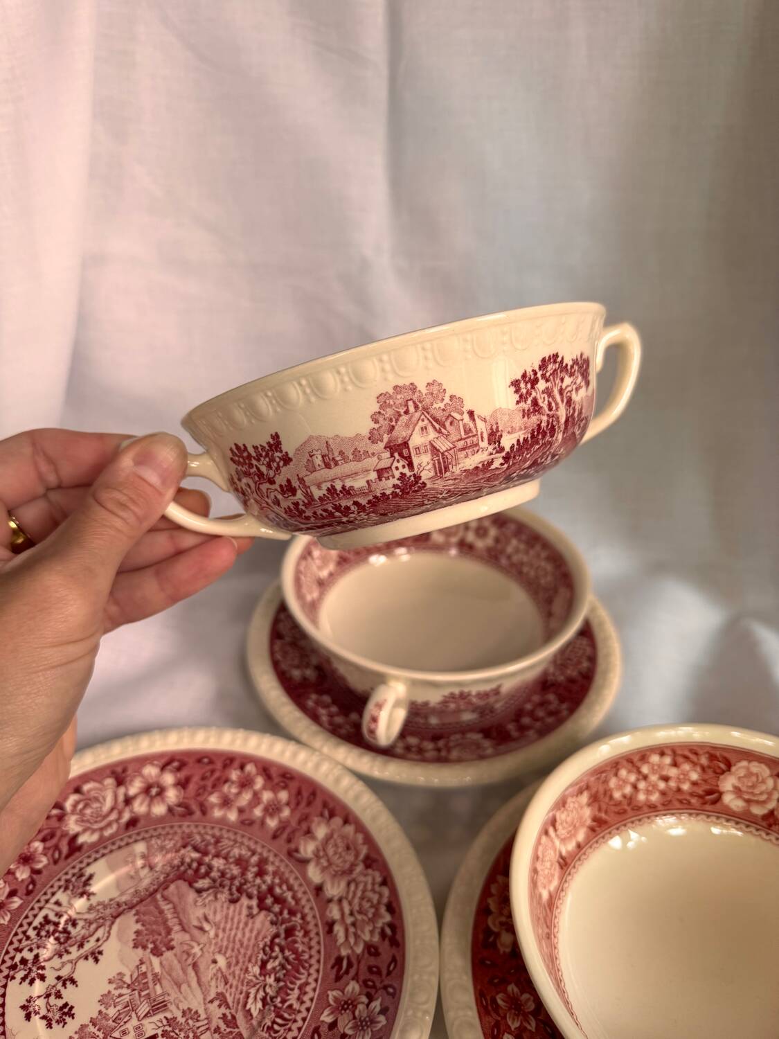 Tasses à soupe Villeroy et Boch Rusticana avec soucoupes.