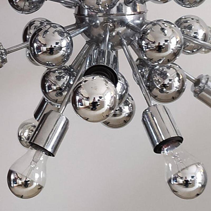 1970s Astonishing Chandelier Sputnik by Goffredo Reggiani in Chrome. Made i