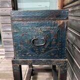 Metal-encrustation wood box