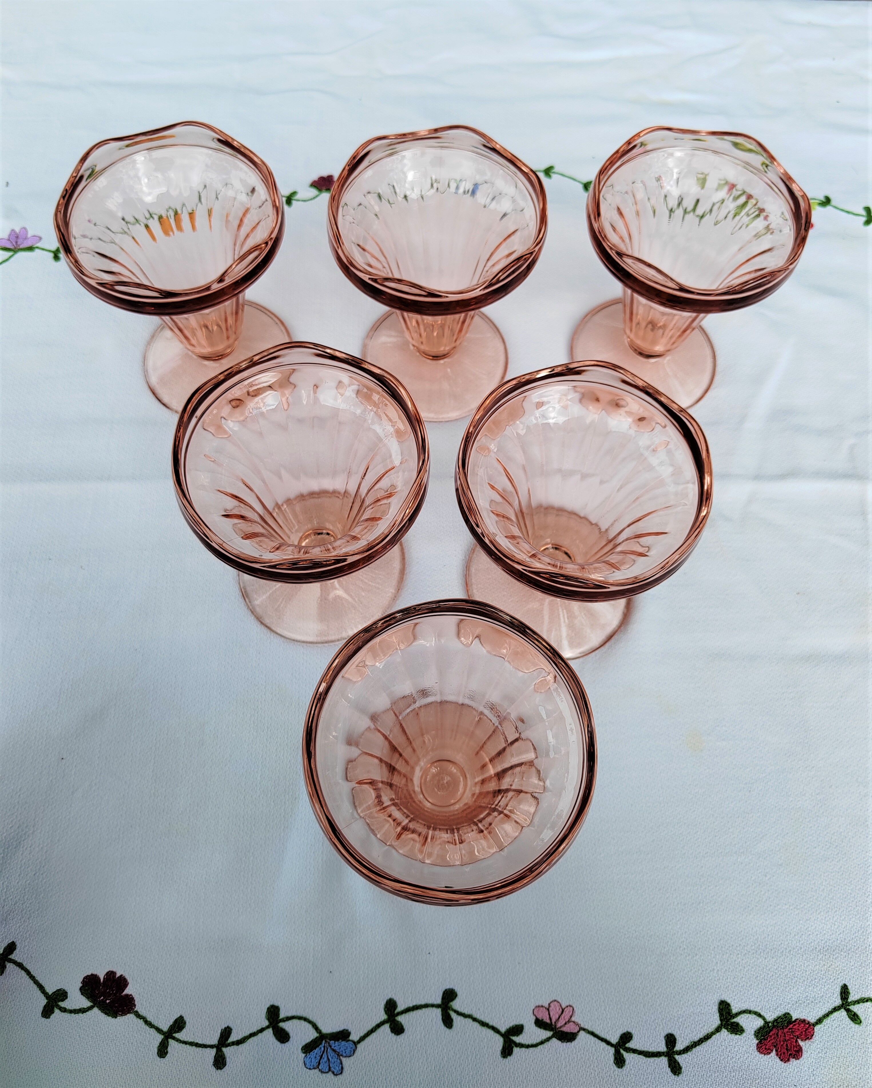 Suite of 6 pink glass ice cream bowls 70s/80s