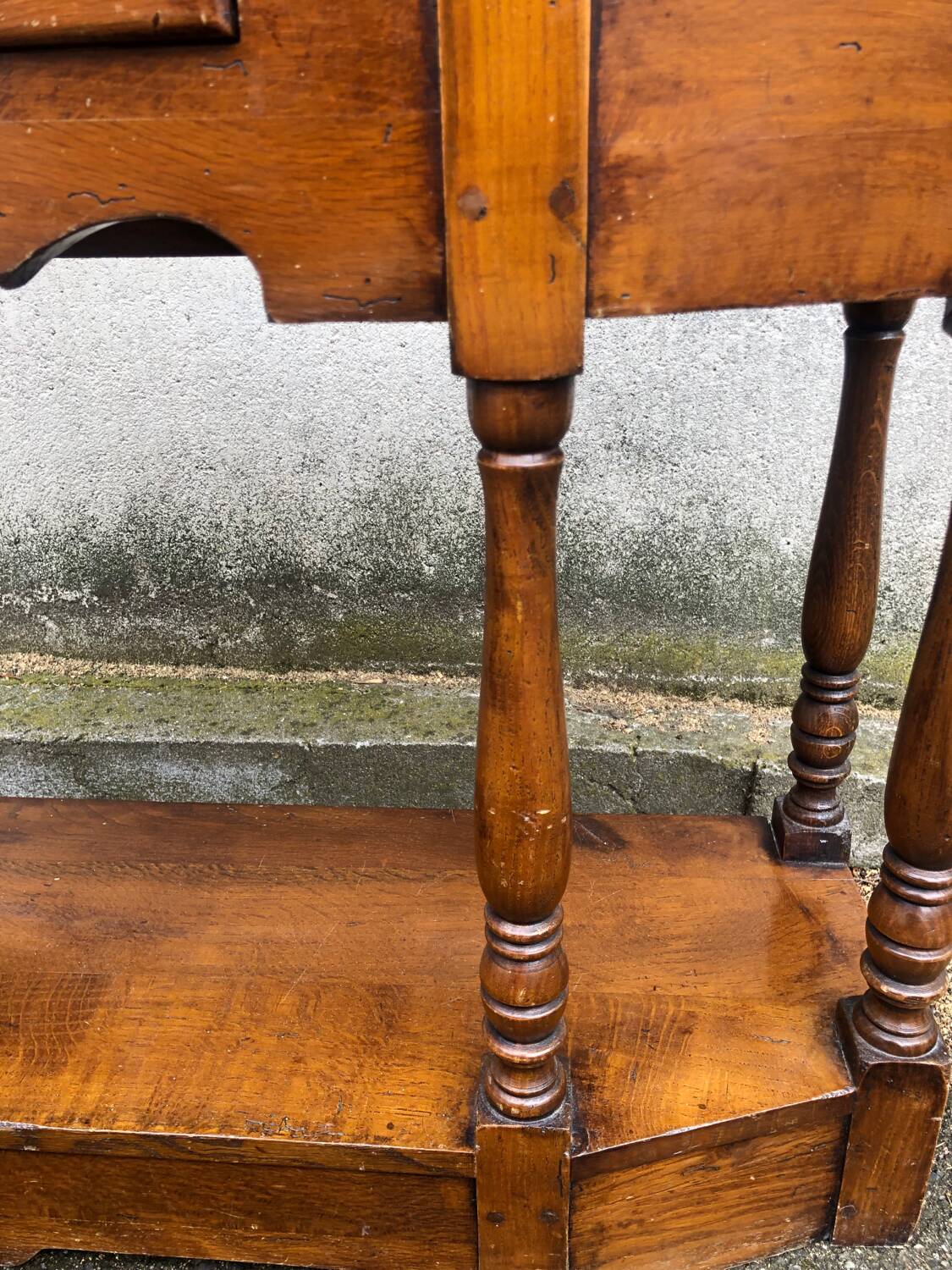 Low rustic style console