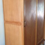 Parisian wardrobe with sliding doors