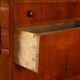 Commode ancienne en acajou et marbre, 4 tiroirs, XIXe siècle