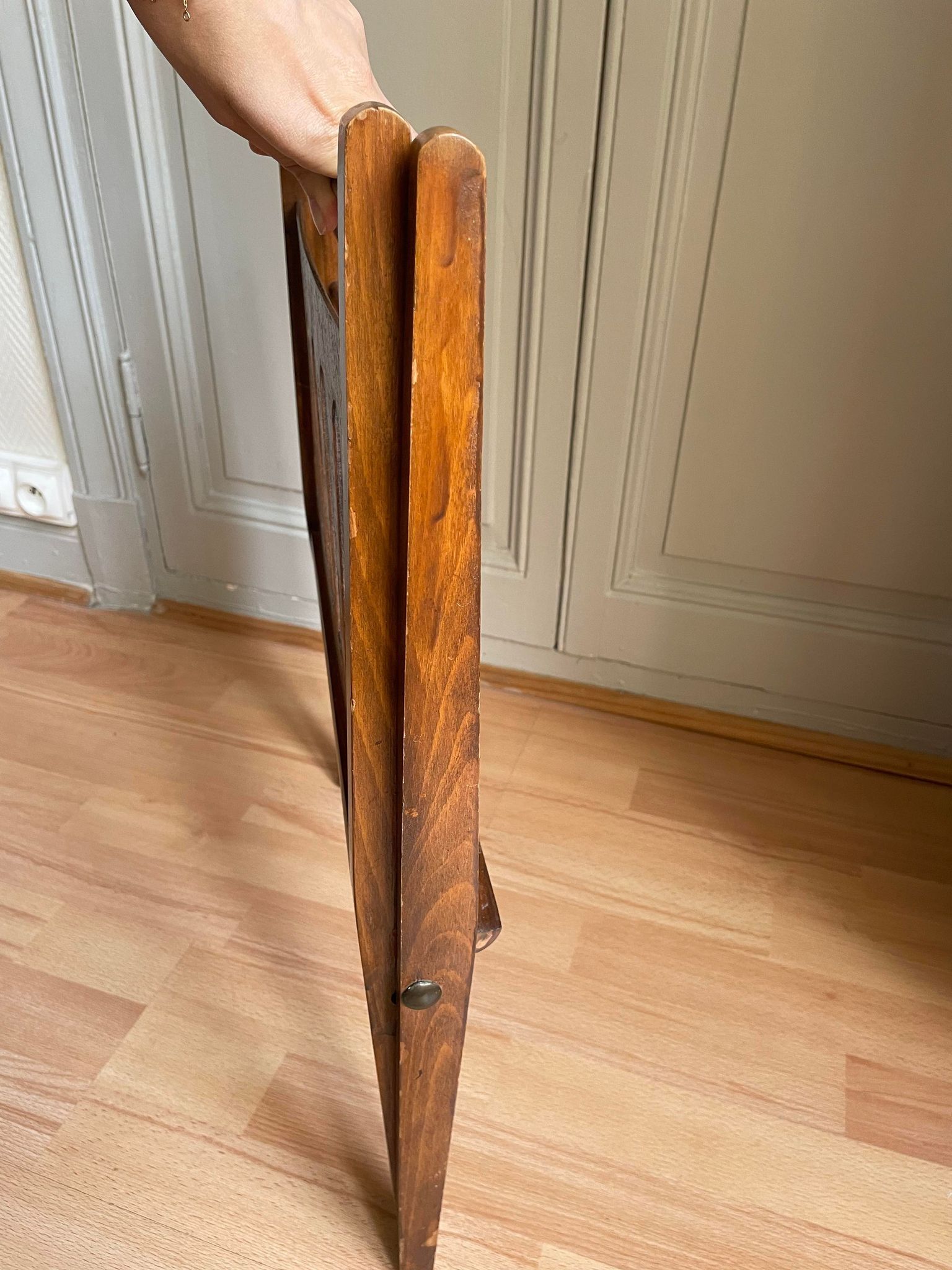 Foldable Scandinavian magazine holder