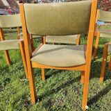 Set of 6 wooden chairs with velvet seat