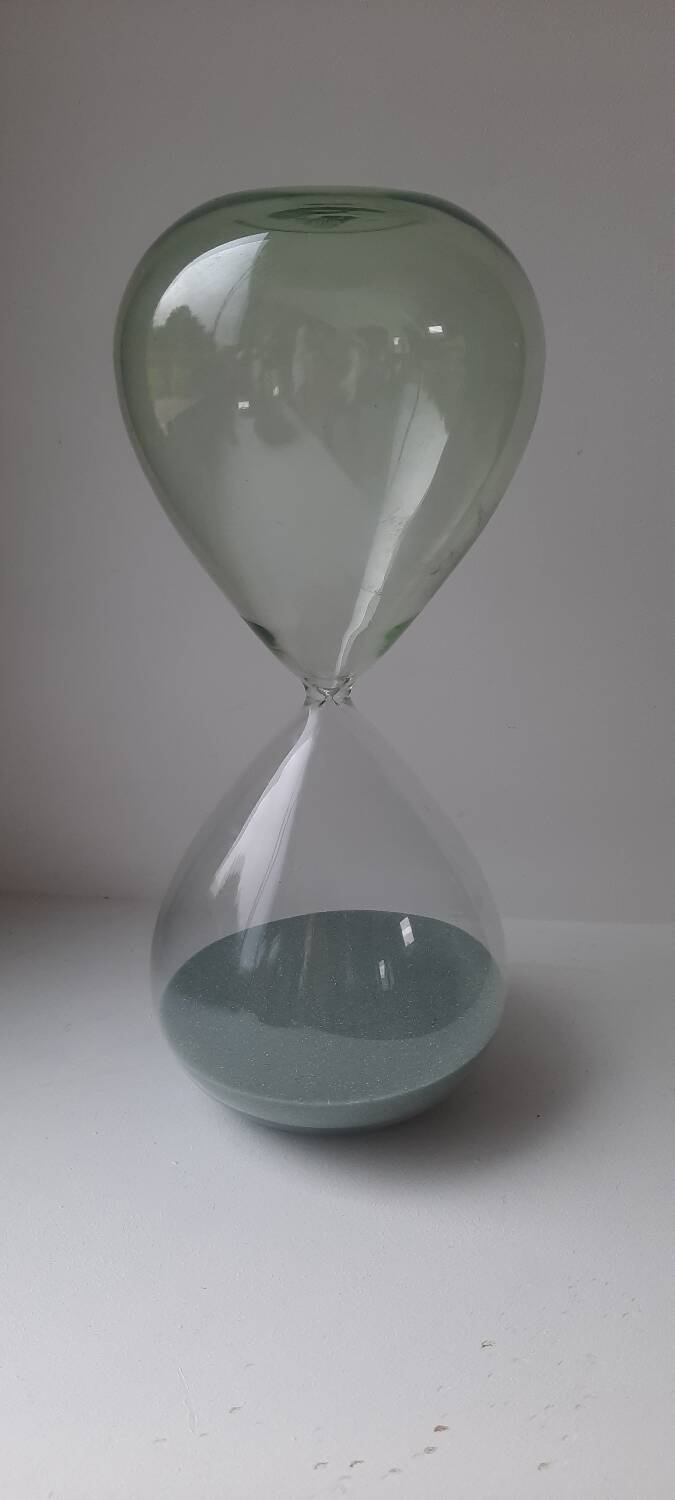 Glass hourglass