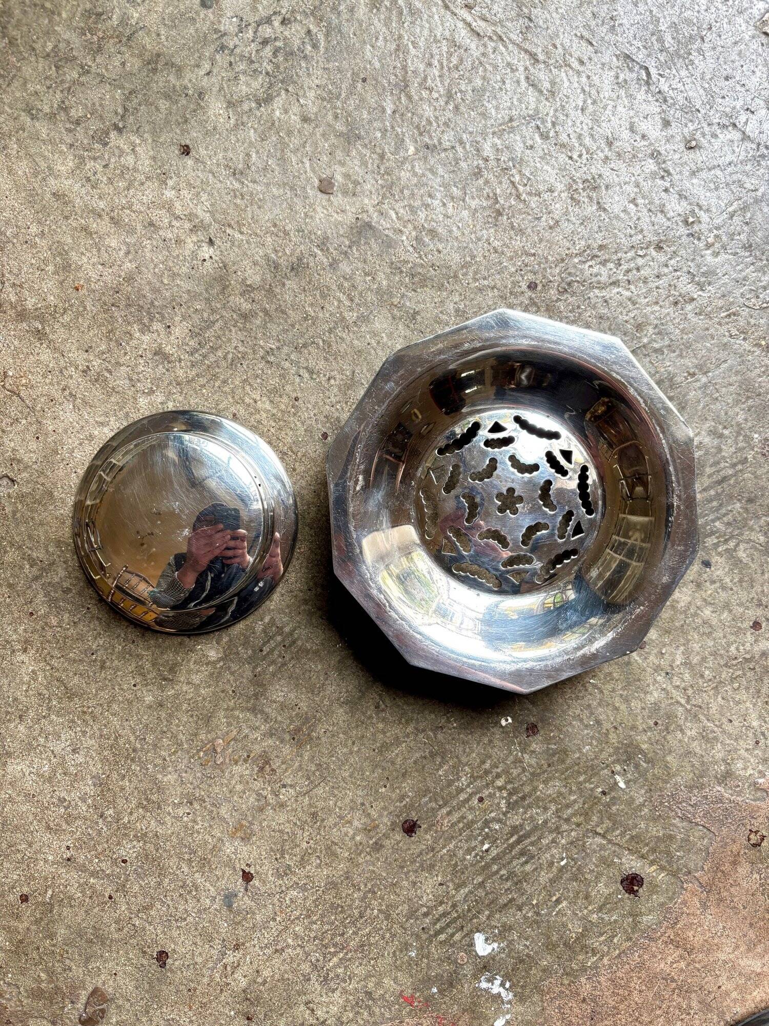 Coquillor butter dish in silver metal