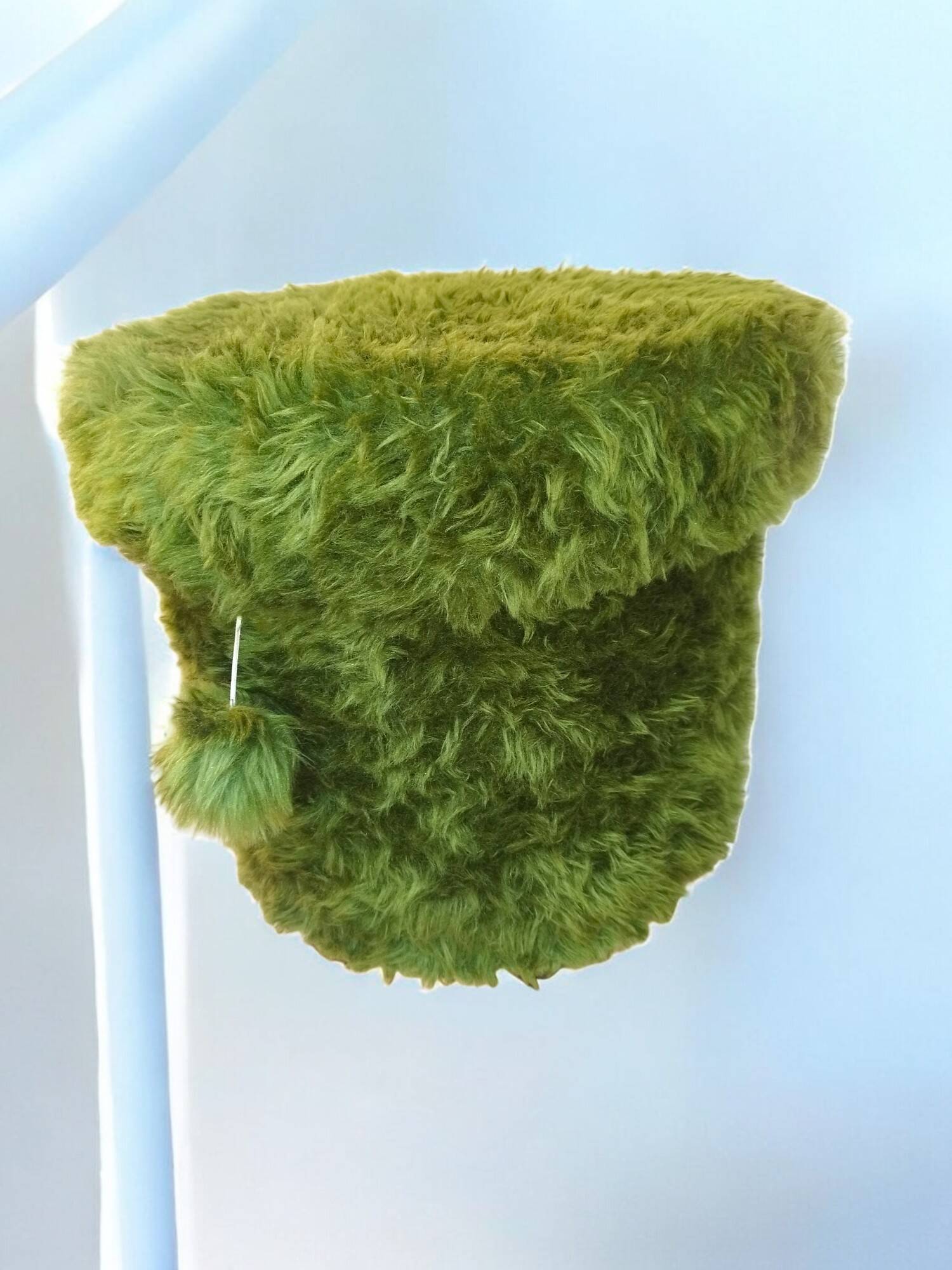 Hairy storage pouf