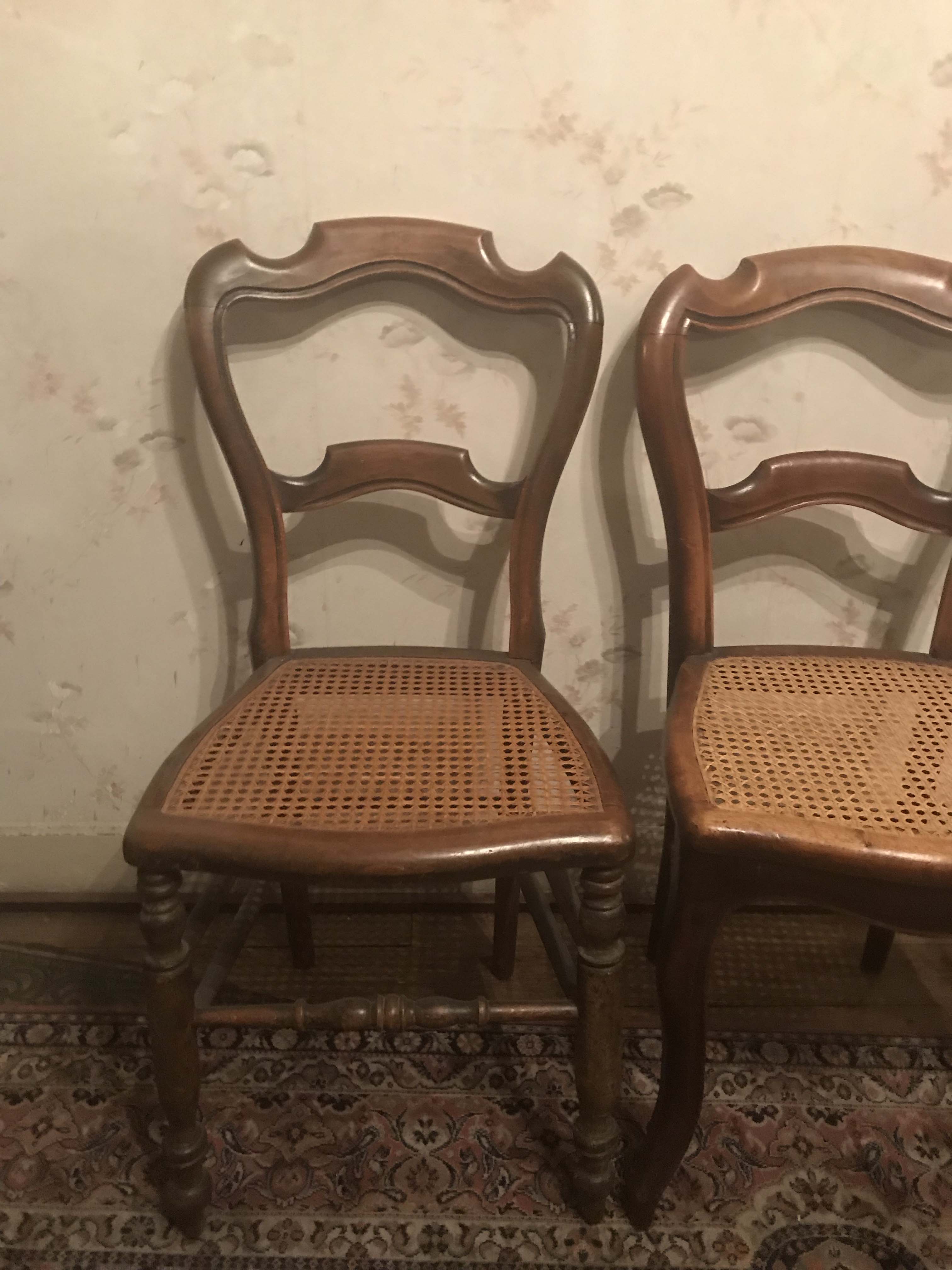Lot de 6 chaises anciennes en bois