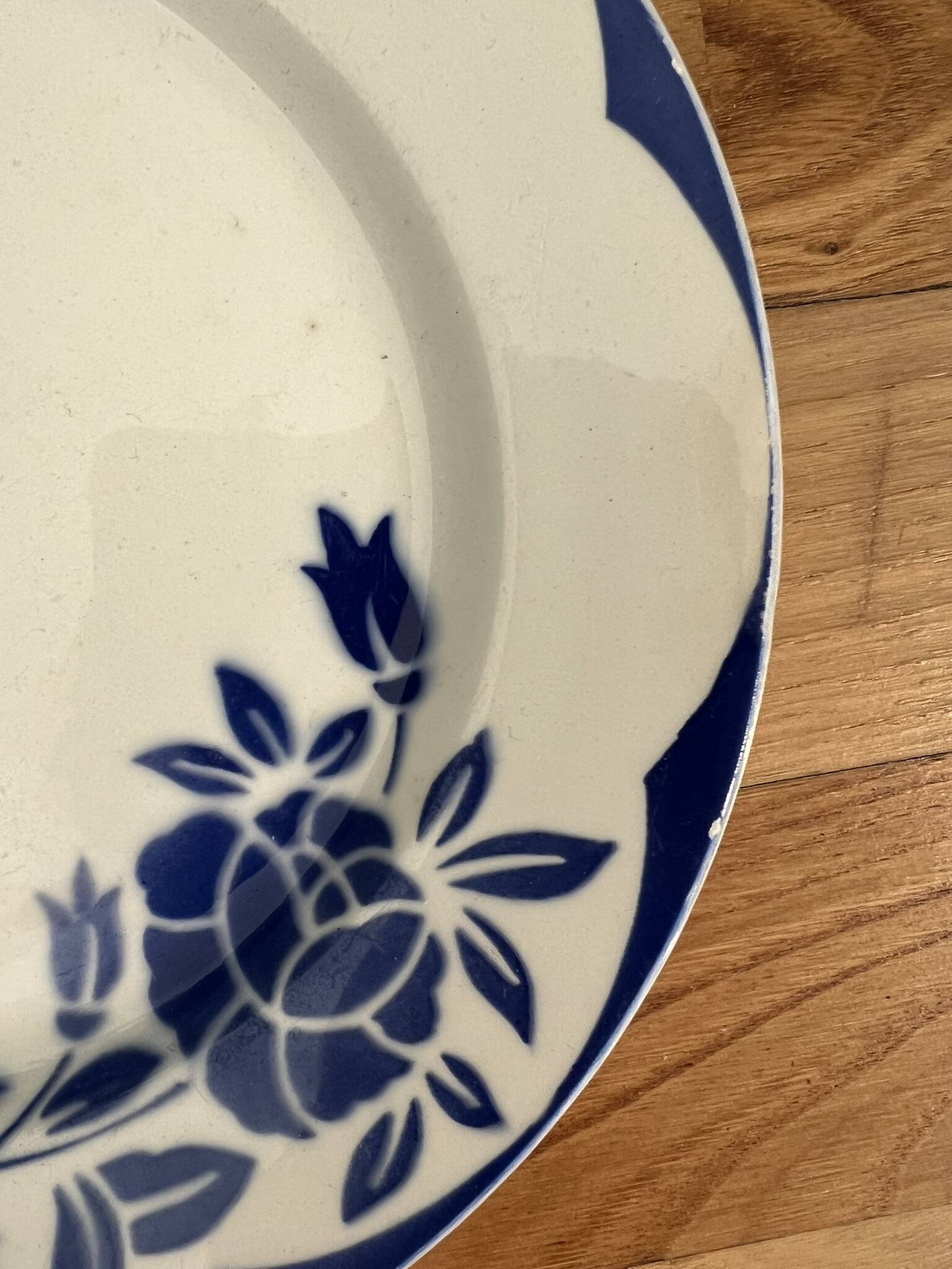 Assiettes à dessert dépareillées bleues