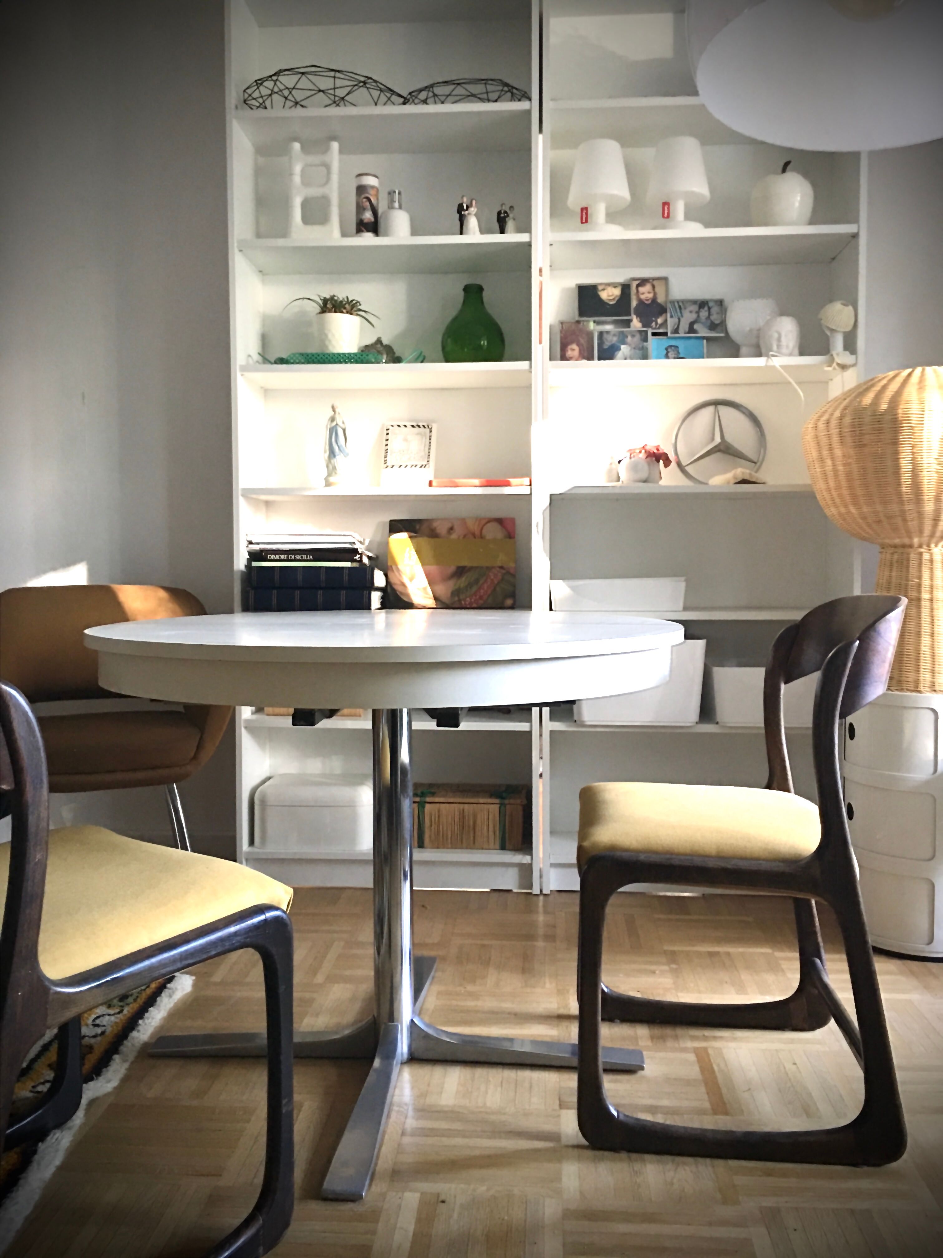 Central foot table with extensions 70