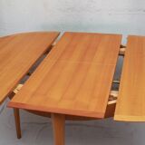 1960s round diningtable in cherrywood from LÜBKE