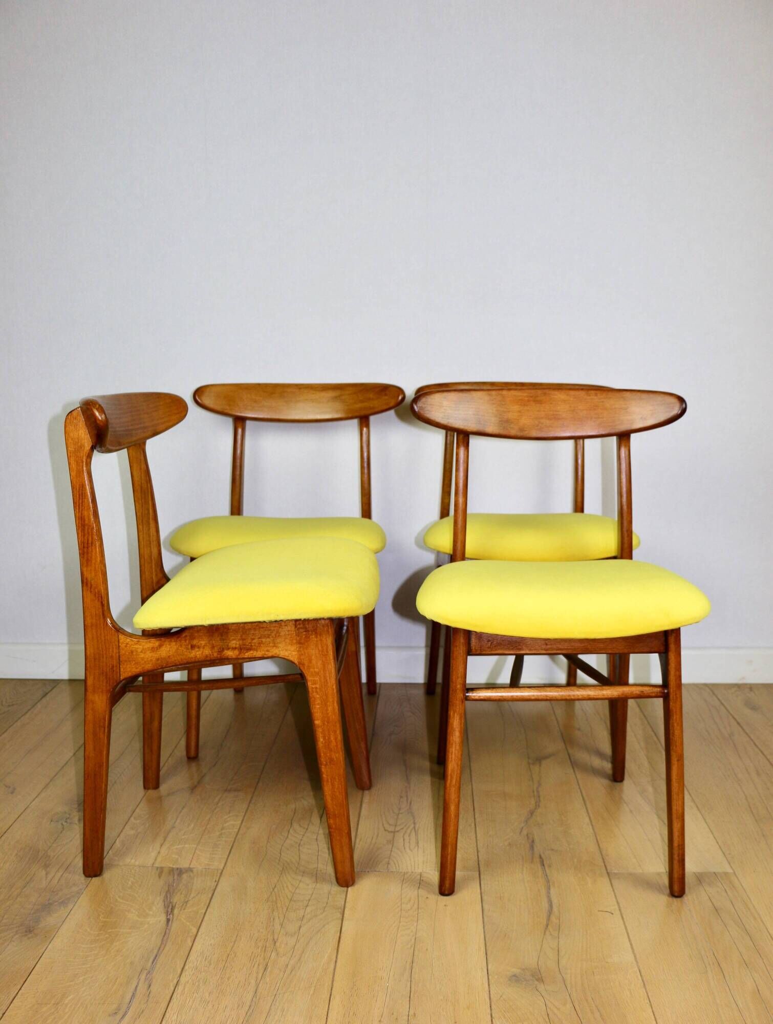 Hałas vintage chair yellow vintage - set of 4