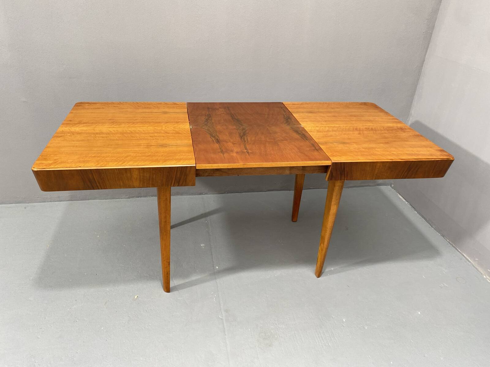 Table à manger réglable en noyer par Setona, années 1950, Tchécoslovaquie