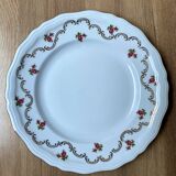 Set of 4 flat porcelain plates