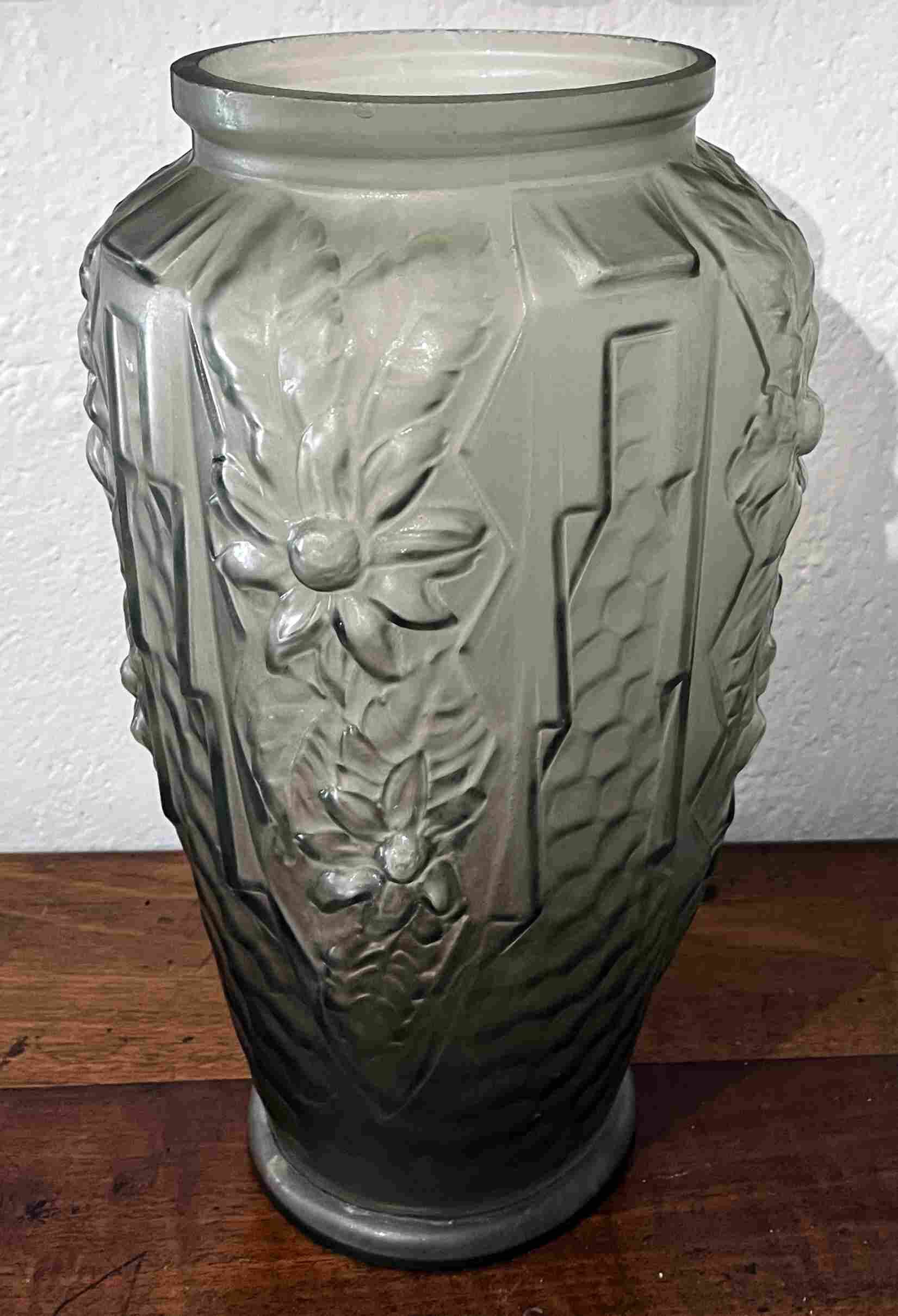 Art Nouveau / Art Deco vase circa 1920