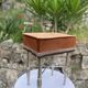 Charmant tabouret en velours marron et métal chromé