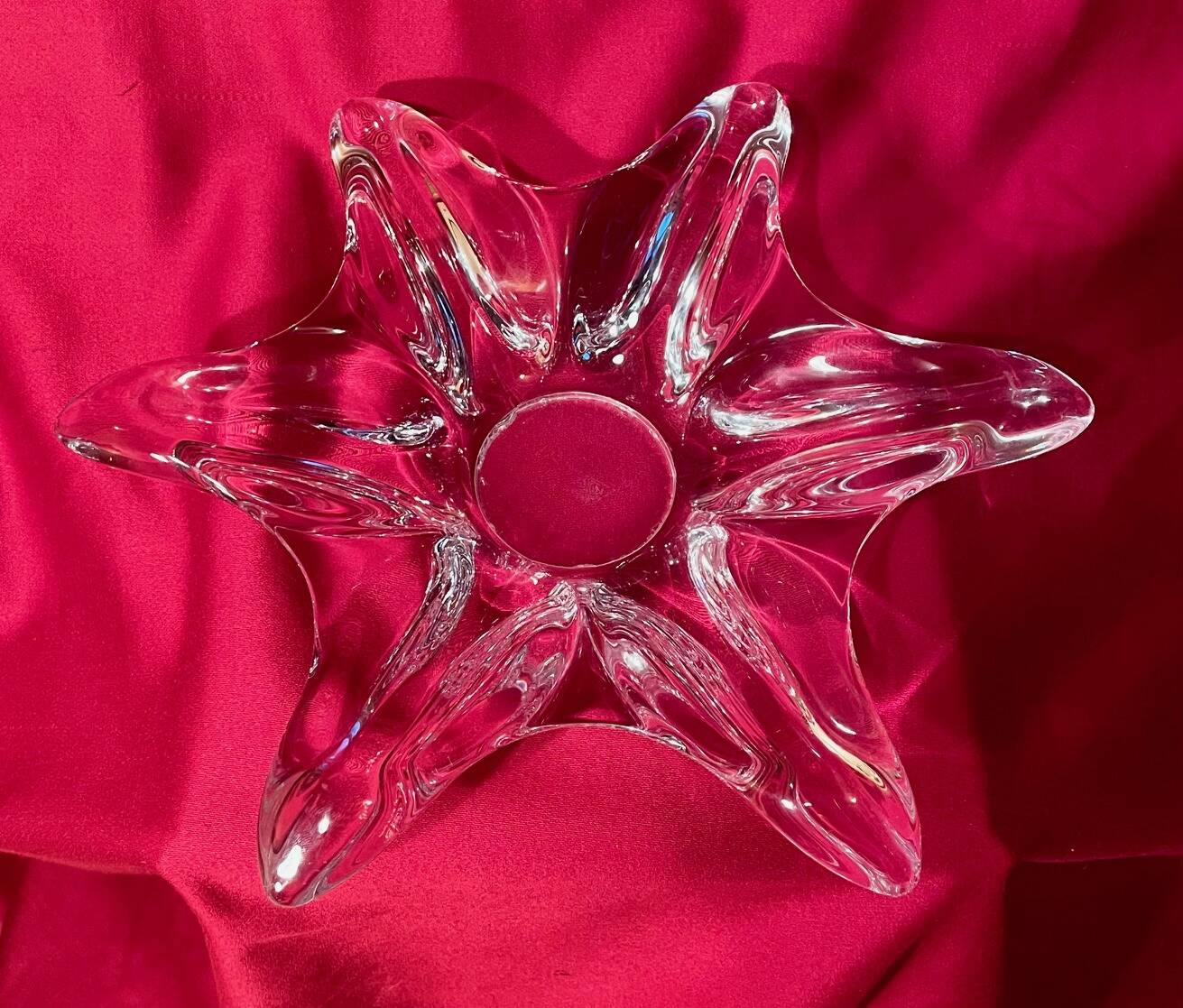 Crystal fruit bowl signed "Art Vannes France", empty pocket, 1960s