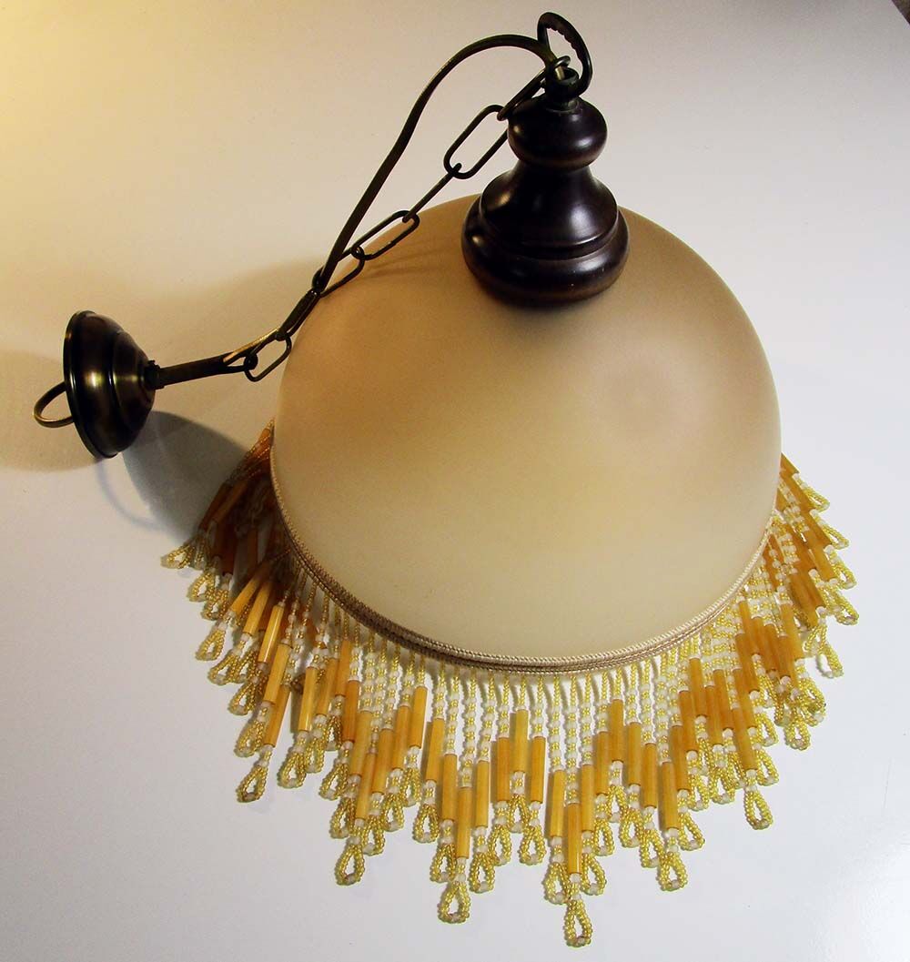 Satin glass suspension with bangs