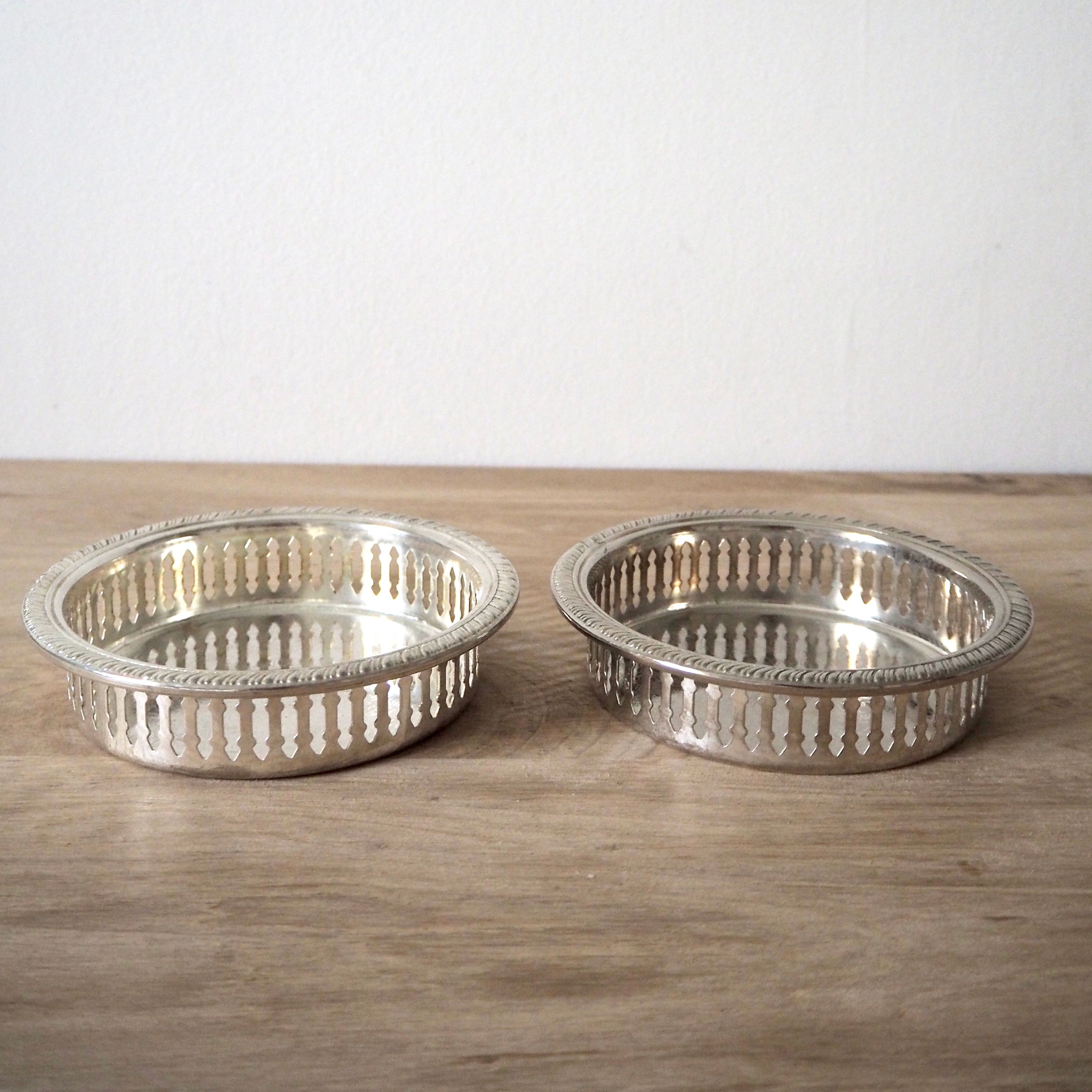 Pair of silver bottle underbellies