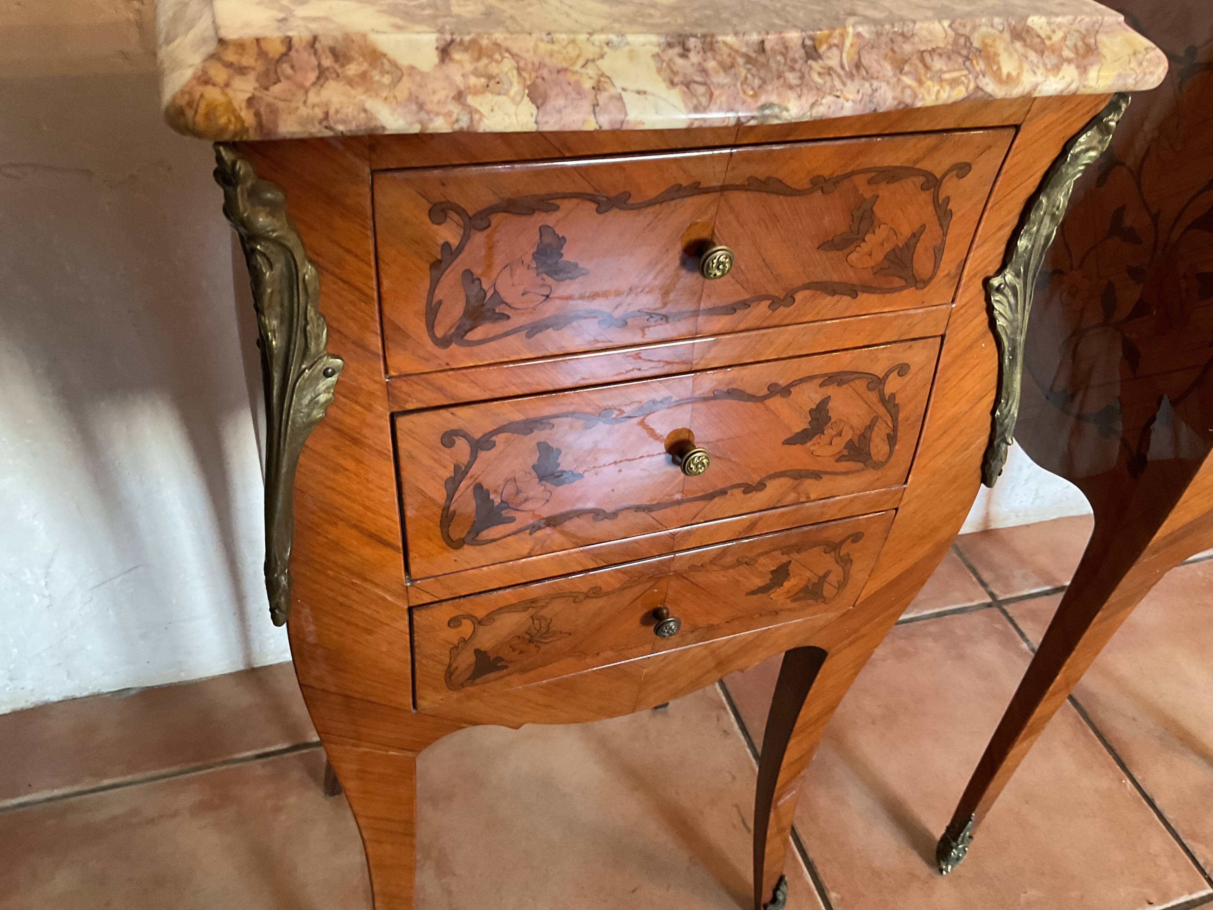 Paire de table de chevet Louis XV marqueterie an20