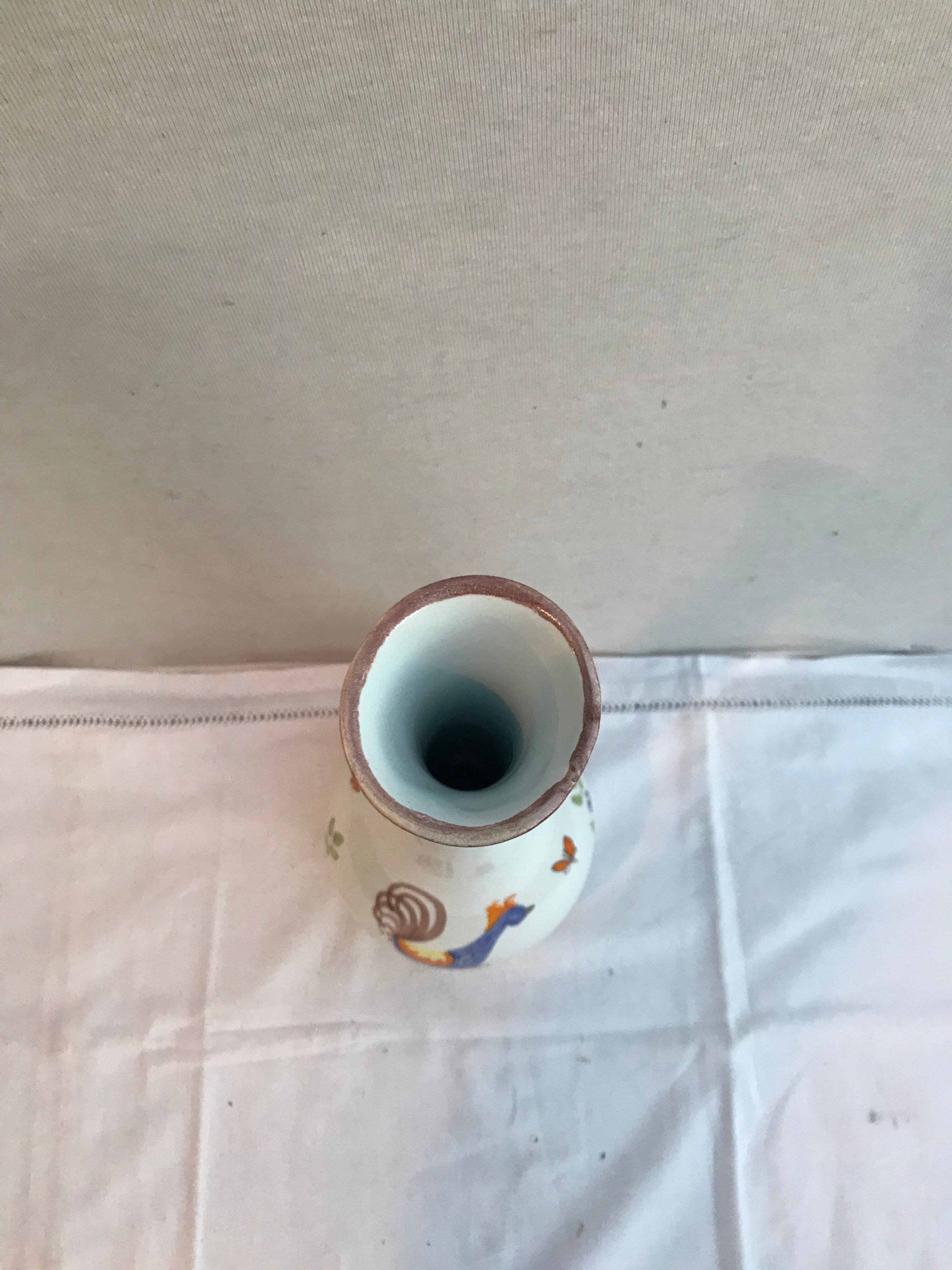 Former moustiers style vase