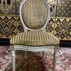 Suite de 4 chaises médaillons de style Louis XVI