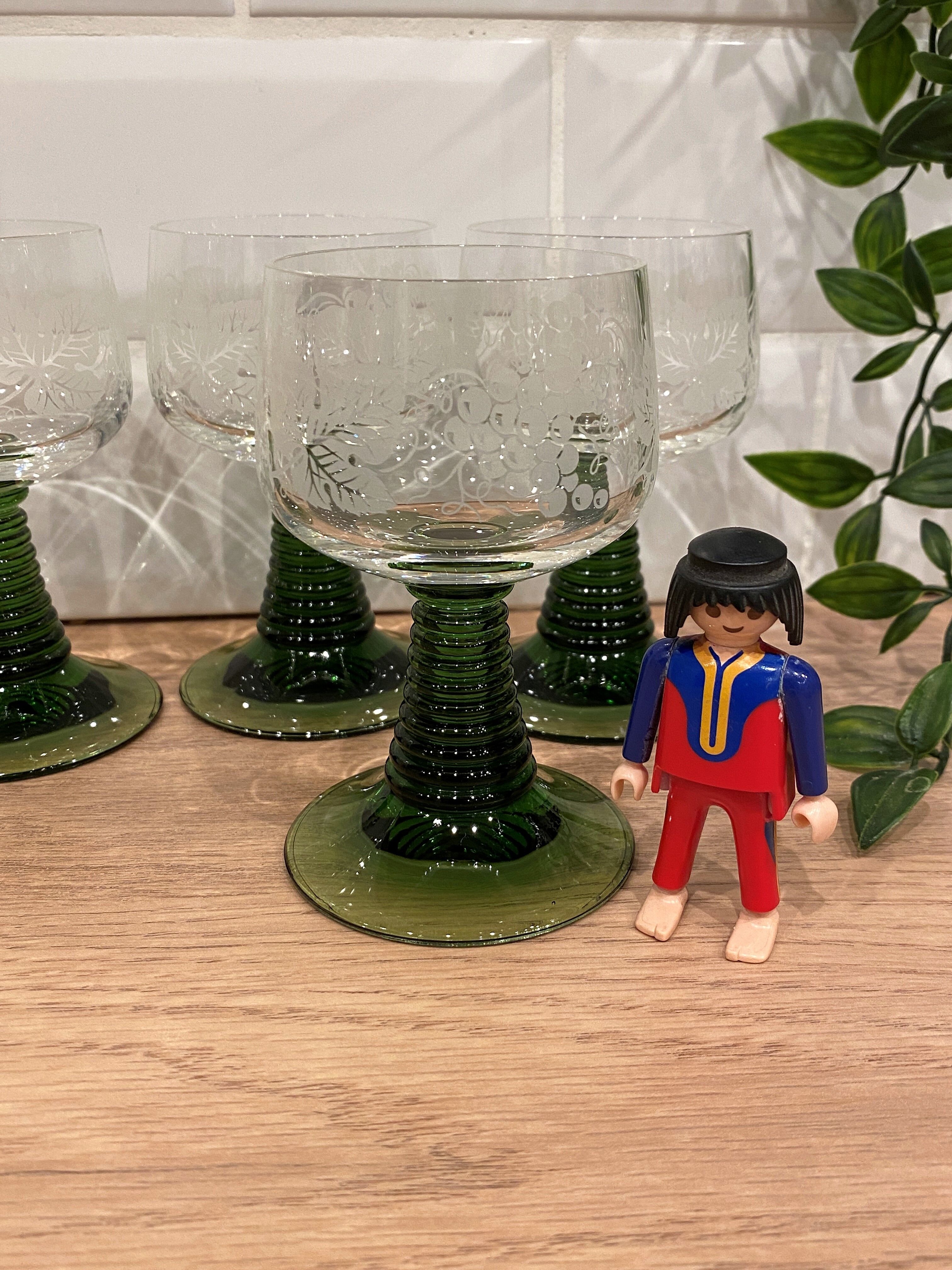 Set of 4 glasses of white wine from Alsace