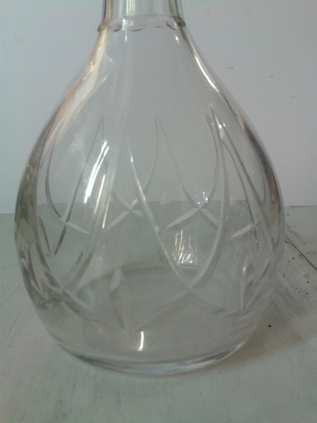 Decanter old cut glass collar facets