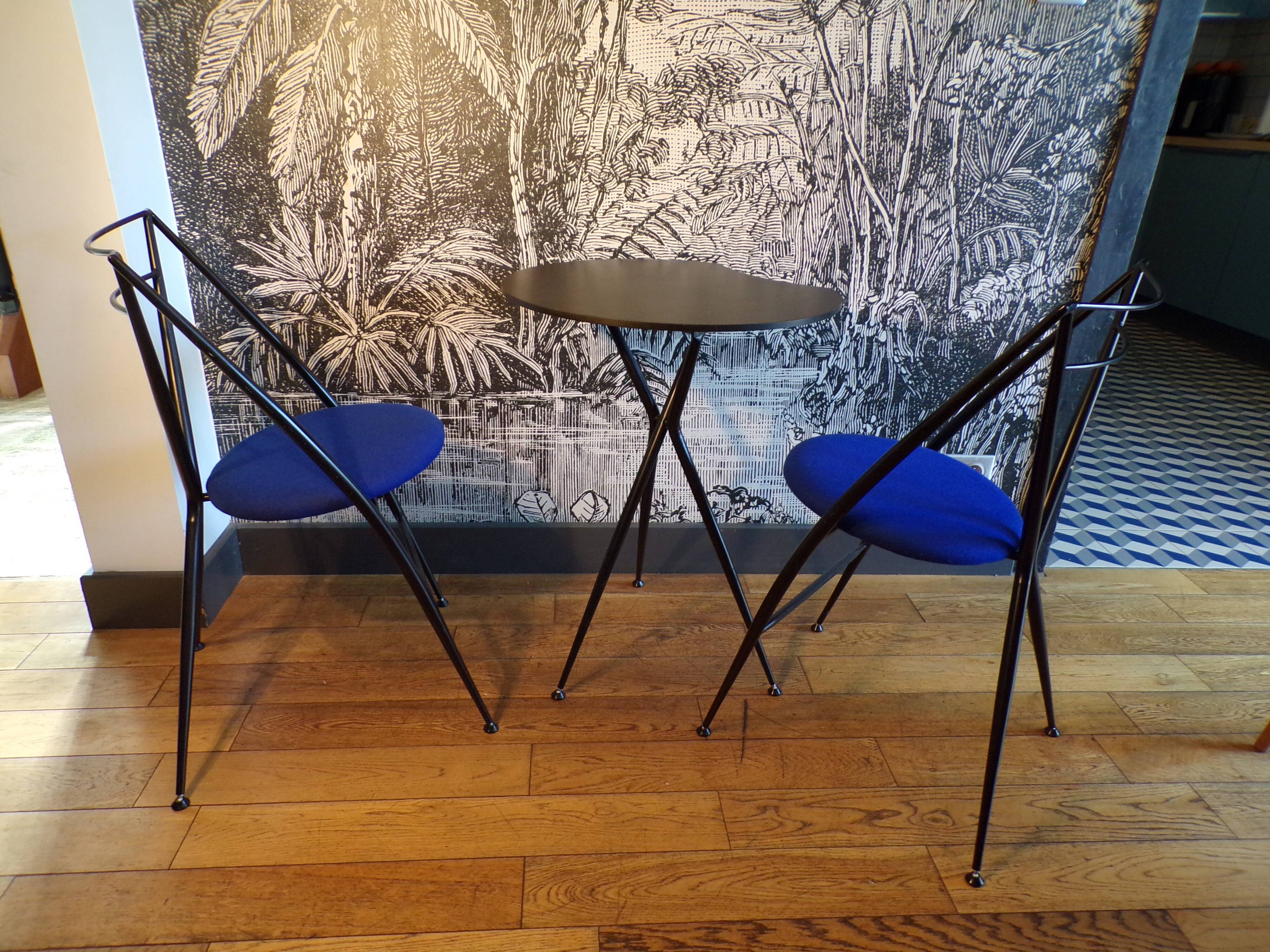 Set of 2 stools and Yamakado side table.