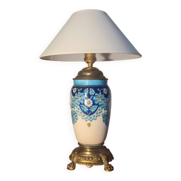 Lampe ancienne en faïence style gien, Longwy, monture bronze doré ..abat jo