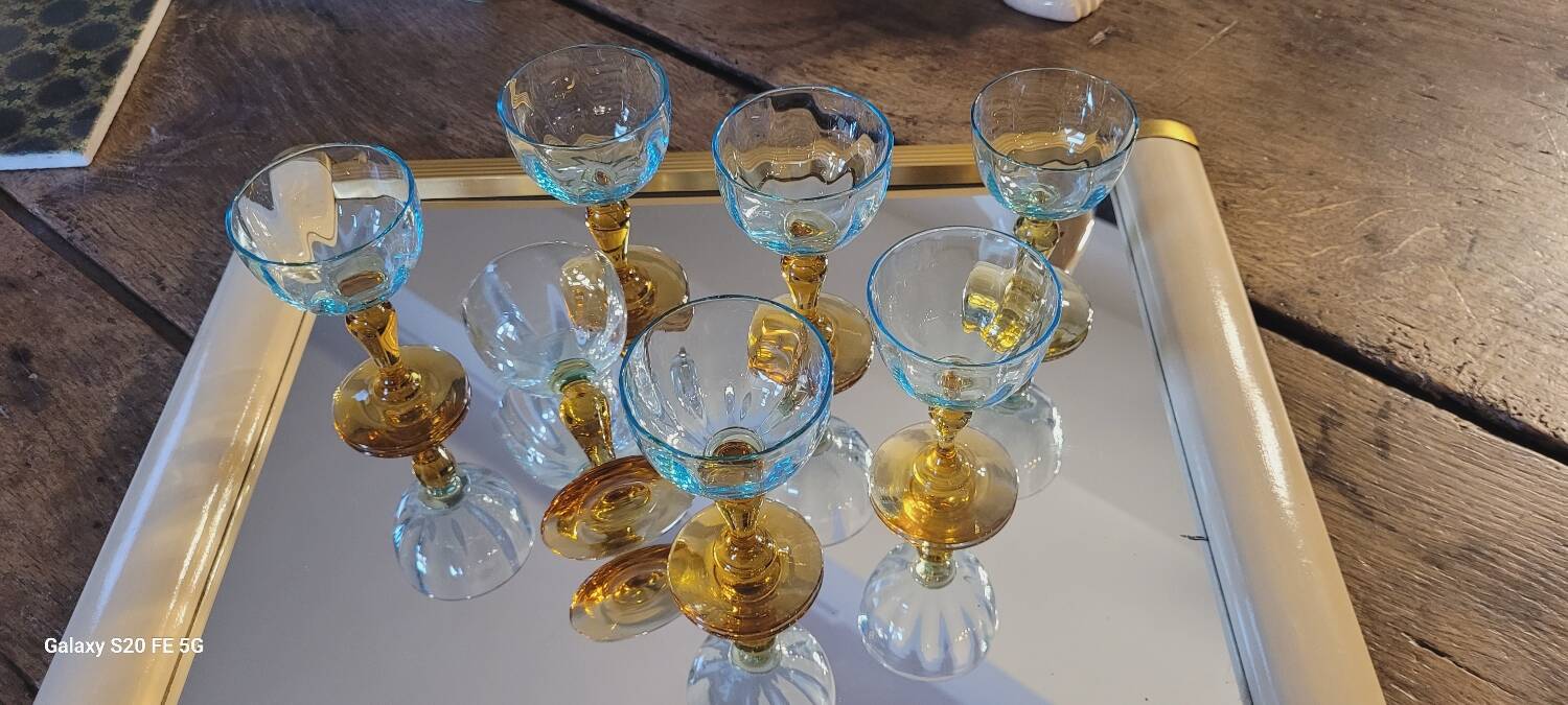 7 George Sand stemmed glasses